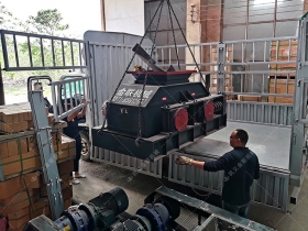 2PG800*600对辊泡芙短视频app污下载发往重庆_破碎鹅卵石