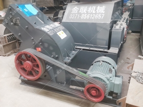 PC310X520锤式泡芙短视频app污下载发往河南洛河破碎化工产品