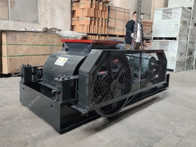 2PGC400X400双齿辊泡芙短视频app污下载发往新疆伊犁破碎煤